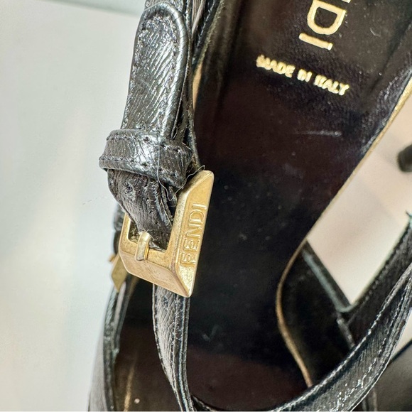 Fendi Black Leather Peep Toe D’Orsay Pumps W Gold Buckle Accents, Size 39 - Picture 9 of 14